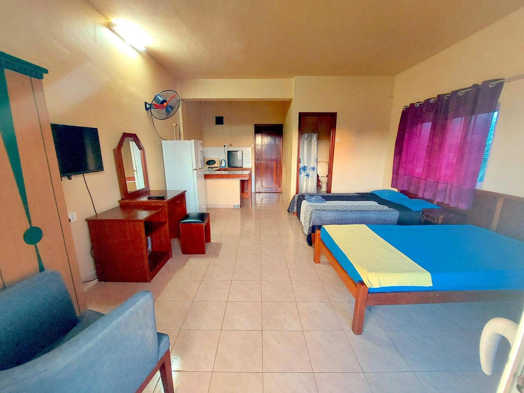 Latanier Beach Hotel Grand Baie Esterno foto