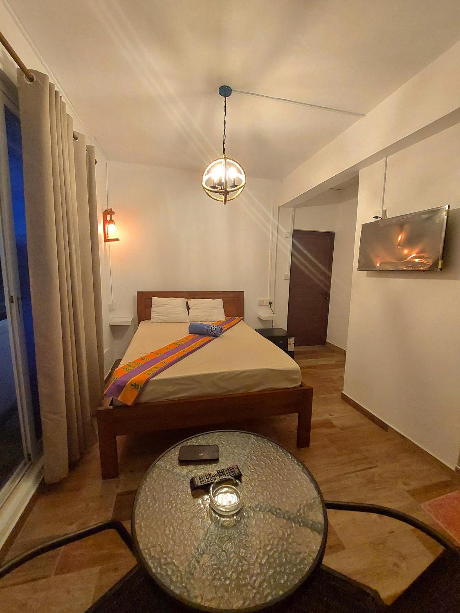 Latanier Beach Hotel Grand Baie Esterno foto